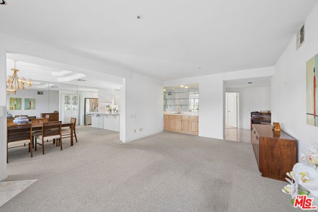 5224 Zelzah Avenue 209, Los Angeles, CA 91316