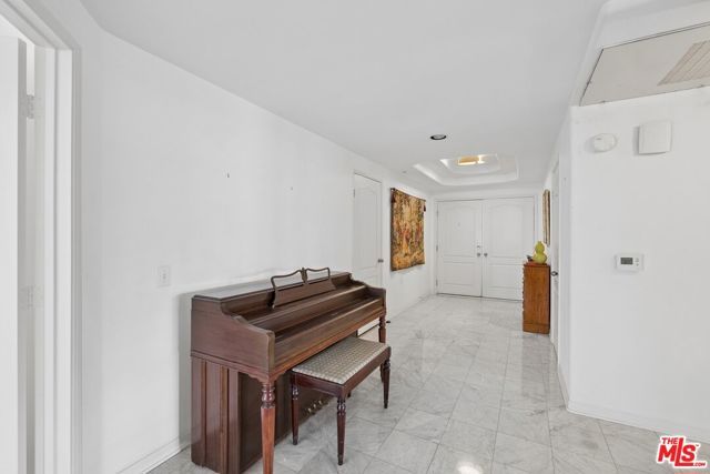 5224 Zelzah Avenue 209, Los Angeles, CA 91316