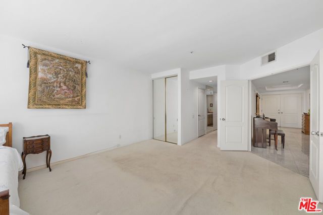 5224 Zelzah Avenue 209, Los Angeles, CA 91316