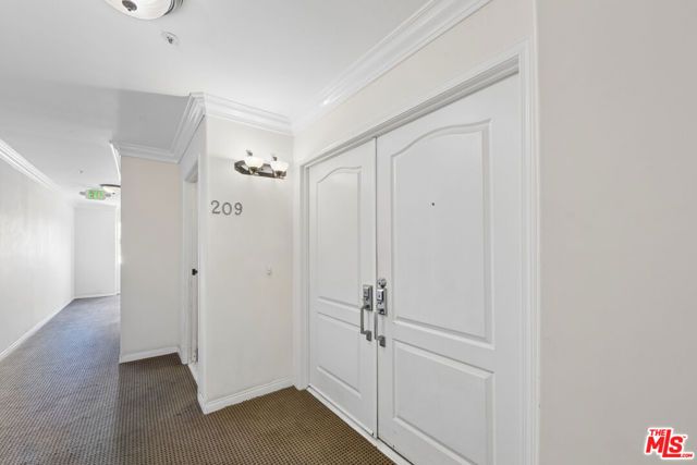 5224 Zelzah Avenue 209, Los Angeles, CA 91316