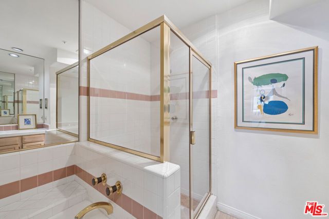 5224 Zelzah Avenue 209, Los Angeles, CA 91316