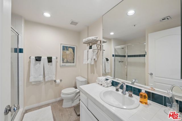 5224 Zelzah Avenue 209, Los Angeles, CA 91316