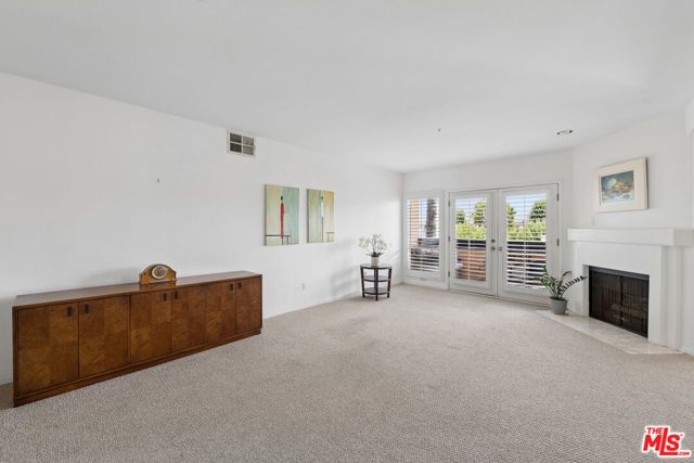5224 Zelzah Avenue 209, Los Angeles, CA 91316