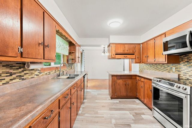2525 Weststate Court, Fort Wayne, IN 46808