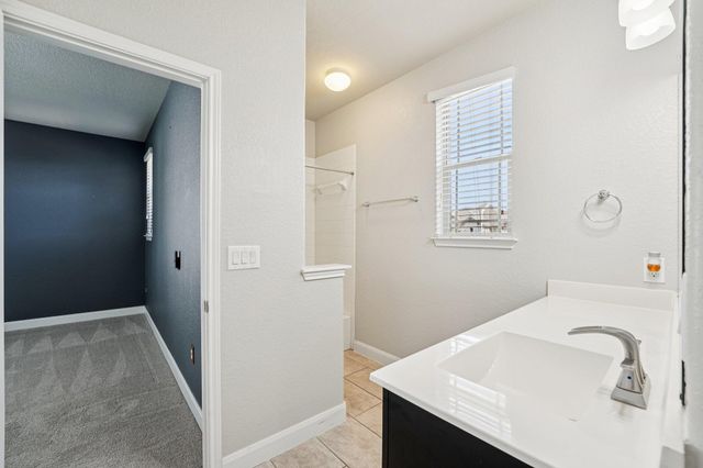 2421 Bowen ST, Leander, TX 78641