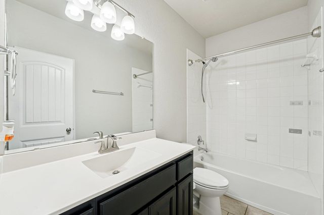 2421 Bowen ST, Leander, TX 78641