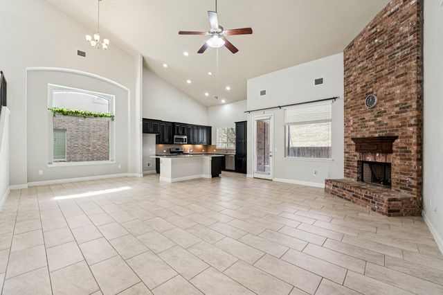 2421 Bowen ST, Leander, TX 78641