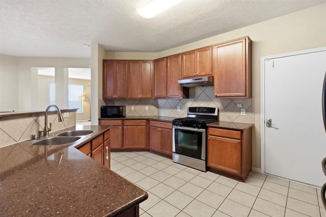19531 Remington Bend Drive, Houston, TX 77073