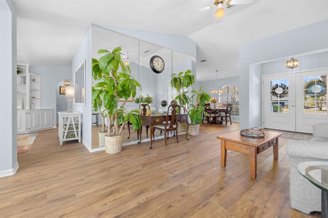 655 E Bianca Circle, St Augustine, FL 32086