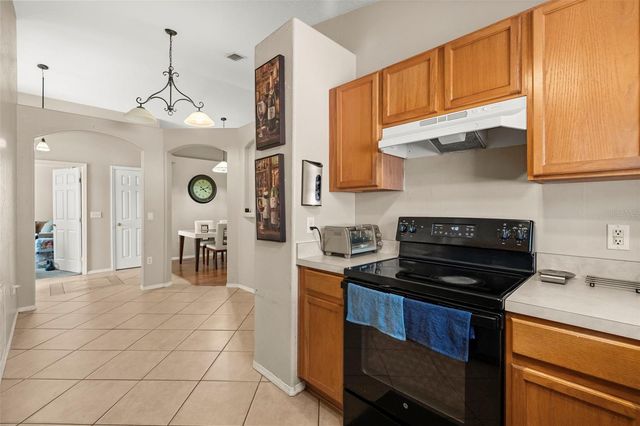 11130 PINEWOOD COVE LANE, Orlando, FL 32817