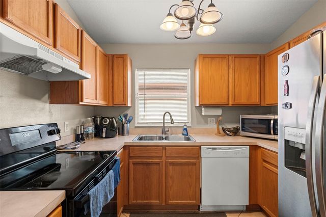 11130 PINEWOOD COVE LANE, Orlando, FL 32817