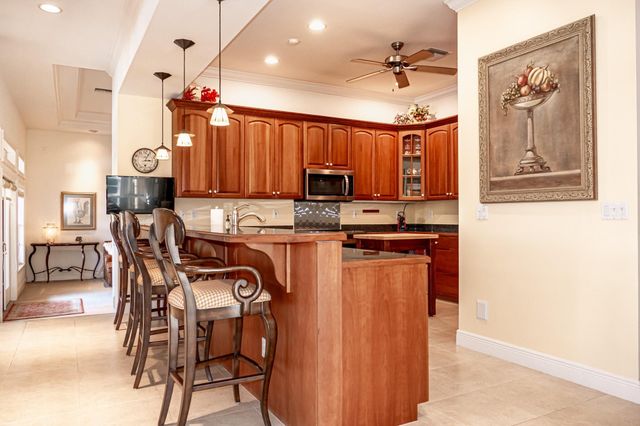 2490 NW Lakeridge Drive, Palm City, FL 34990