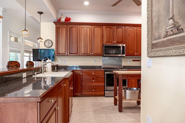 2490 NW Lakeridge Drive, Palm City, FL 34990