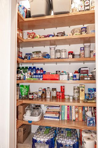 2490 NW Lakeridge Drive, Palm City, FL 34990