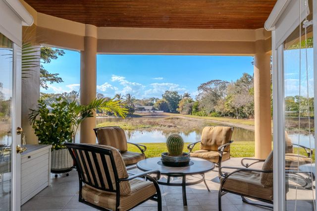 2490 NW Lakeridge Drive, Palm City, FL 34990