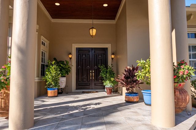 2490 NW Lakeridge Drive, Palm City, FL 34990