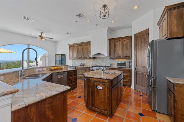 4922 Hidden Creek LN, Spicewood, TX 78669