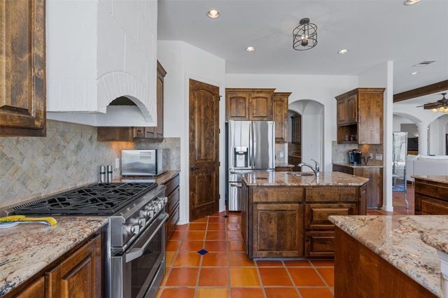 4922 Hidden Creek LN, Spicewood, TX 78669
