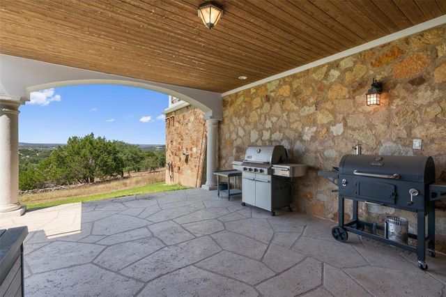4922 Hidden Creek LN, Spicewood, TX 78669