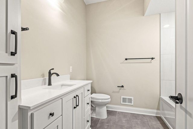 4729 Linden Cove Lane, Savage, MN 55378