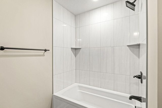 4729 Linden Cove Lane, Savage, MN 55378