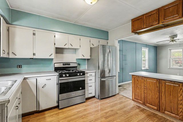 3104 N Van Buren Street, Bay City, MI 48708