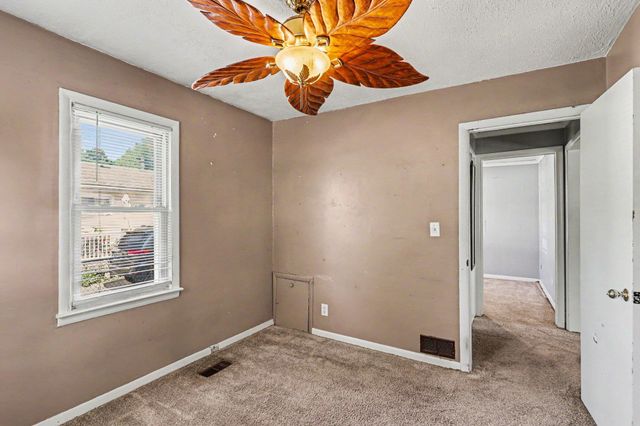 3104 N Van Buren Street, Bay City, MI 48708