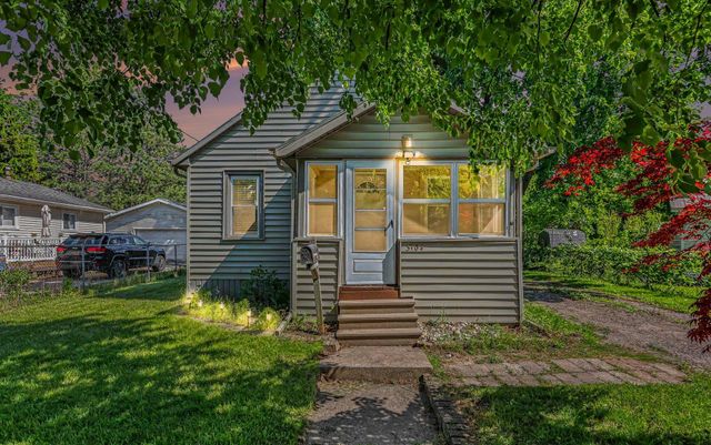 3104 N Van Buren Street, Bay City, MI 48708