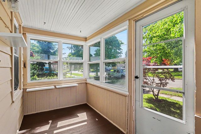 3104 N Van Buren Street, Bay City, MI 48708
