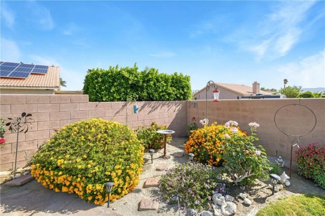 69722 Ridgeway Avenue, Cathedral City, CA 92234