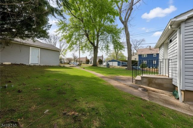 43 S Michigan Ave, Kenilworth Boro, NJ 07033
