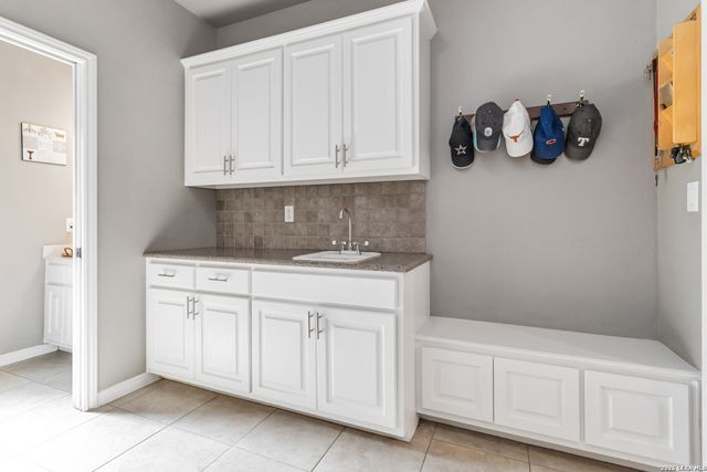 21927 PARK VIEW DR, Garden Ridge, TX 78266