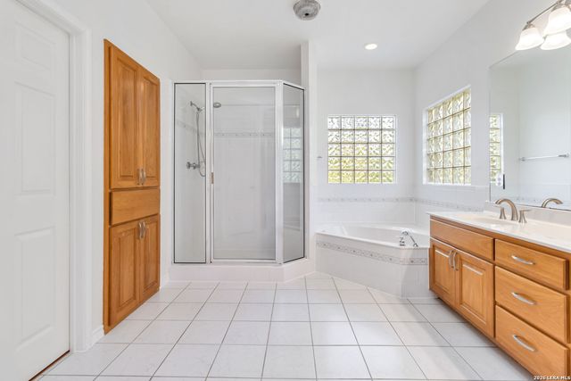 21927 PARK VIEW DR, Garden Ridge, TX 78266