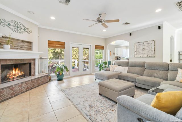 21927 PARK VIEW DR, Garden Ridge, TX 78266