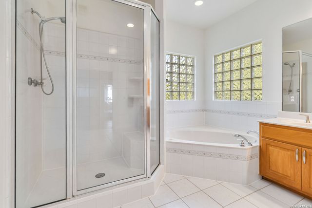 21927 PARK VIEW DR, Garden Ridge, TX 78266