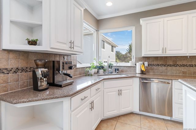 21927 PARK VIEW DR, Garden Ridge, TX 78266