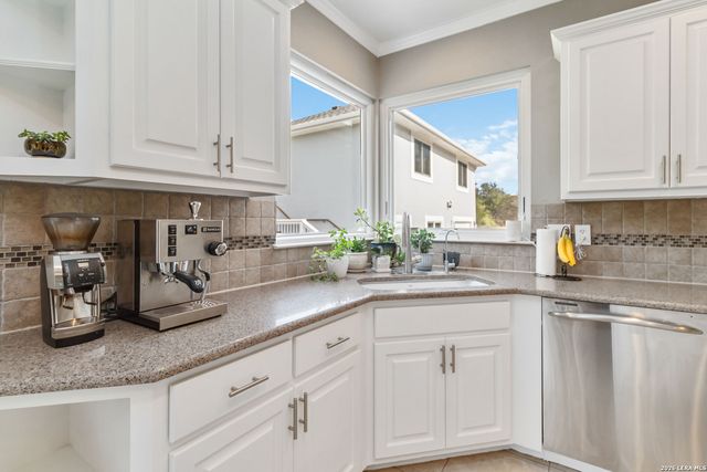 21927 PARK VIEW DR, Garden Ridge, TX 78266