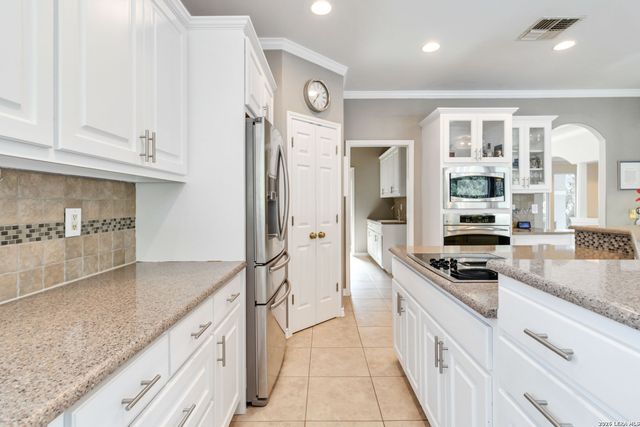 21927 PARK VIEW DR, Garden Ridge, TX 78266