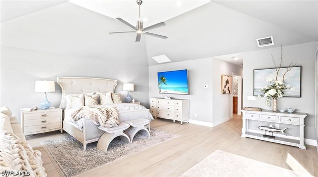 440 Kings Town DR, Naples, FL 34102