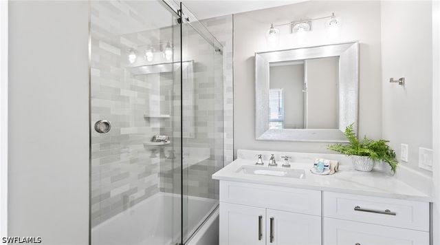 440 Kings Town DR, Naples, FL 34102