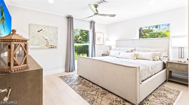 440 Kings Town DR, Naples, FL 34102