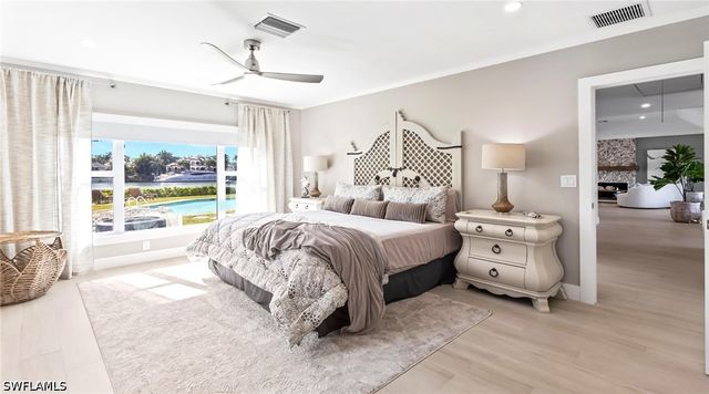 440 Kings Town DR, Naples, FL 34102