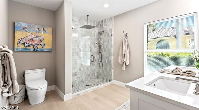 440 Kings Town DR, Naples, FL 34102