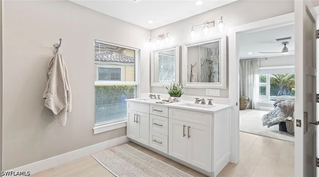 440 Kings Town DR, Naples, FL 34102