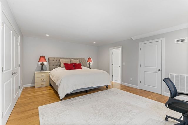 31 Mott Street 31, Arlington, MA 02474