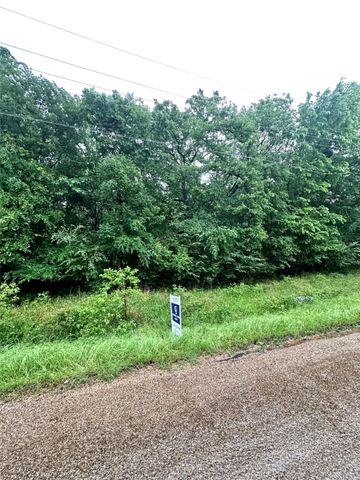 124 Beachwood Drive, Mabank, TX 75156