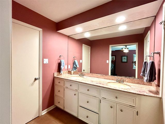 16446 Brookvilla Drive, Houston, TX 77059
