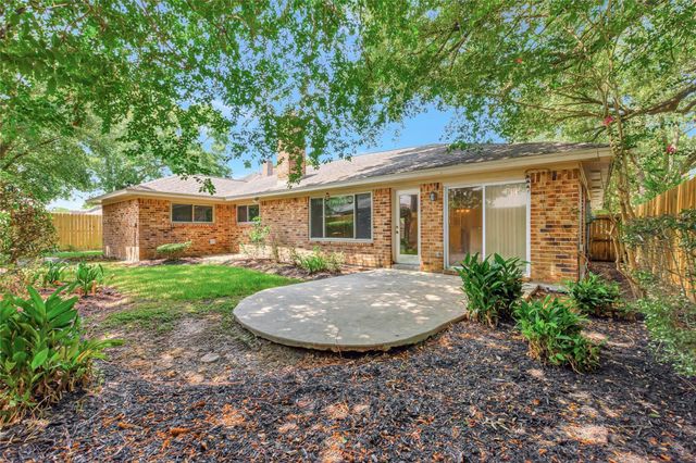 16446 Brookvilla Drive, Houston, TX 77059
