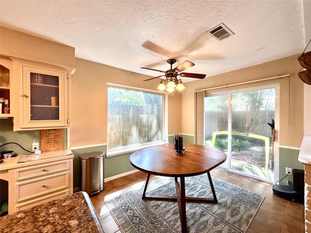 16446 Brookvilla Drive, Houston, TX 77059