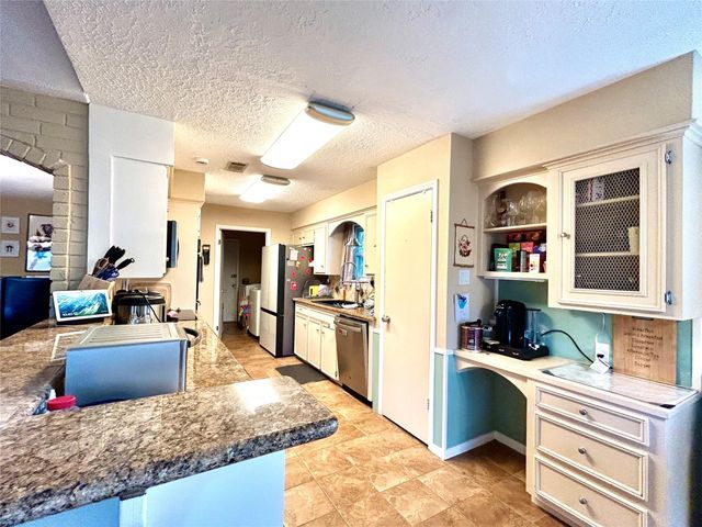 16446 Brookvilla Drive, Houston, TX 77059